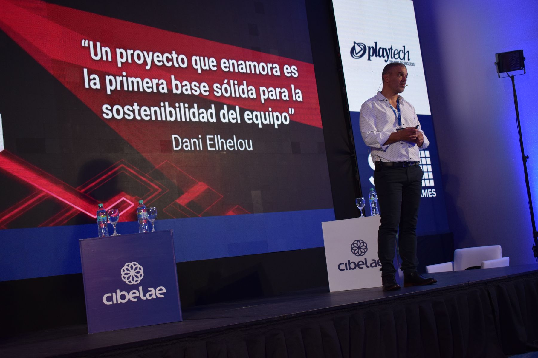 Dani Elhelou en conferencia internacional