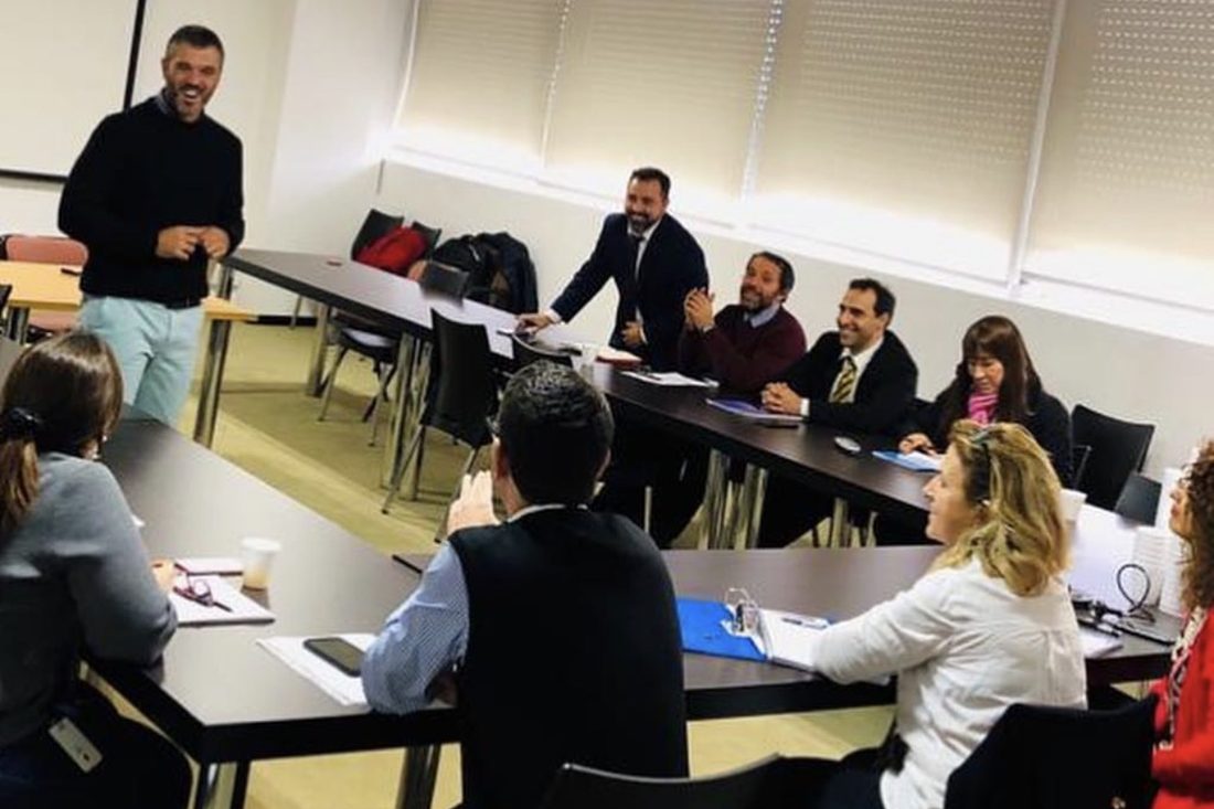 Taller con un equipo de trabajo en una empresa
