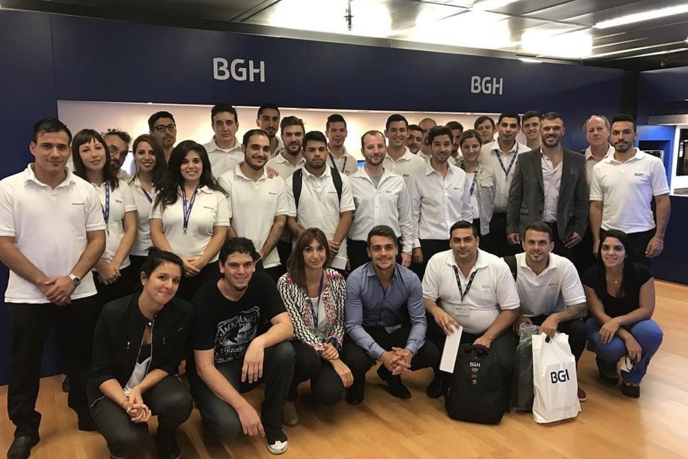 Dani Elhelou con el equipo de BGH